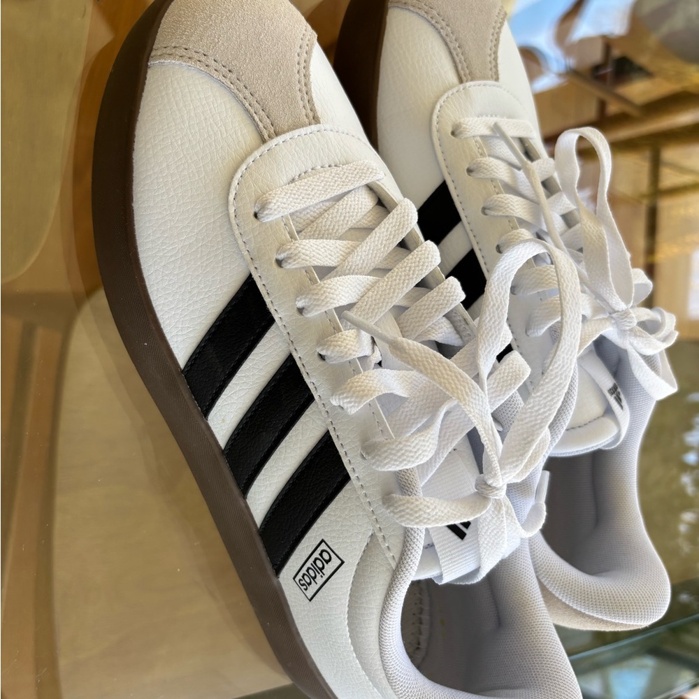 Adidas VL Court 3.0 Sneakers size 8.5, White, Black, and Gray